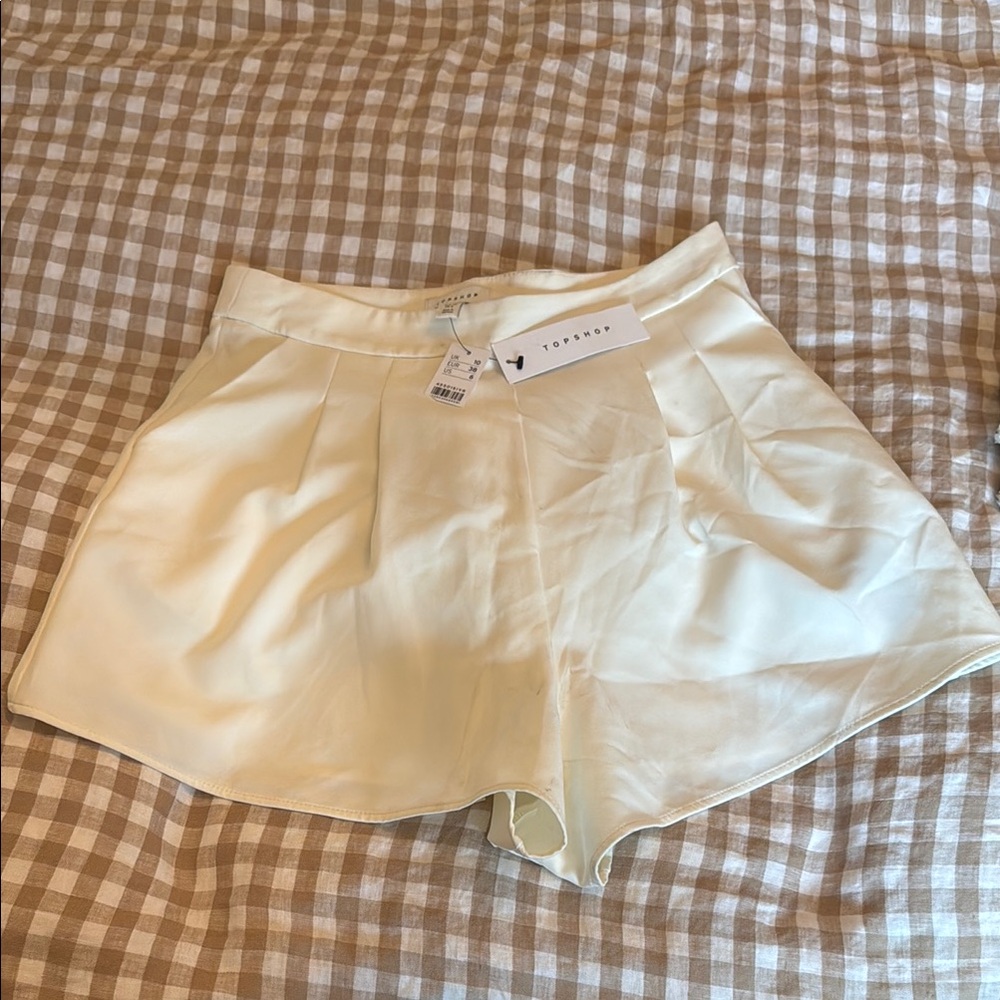 Topshop NWT Cream Women's Shorts